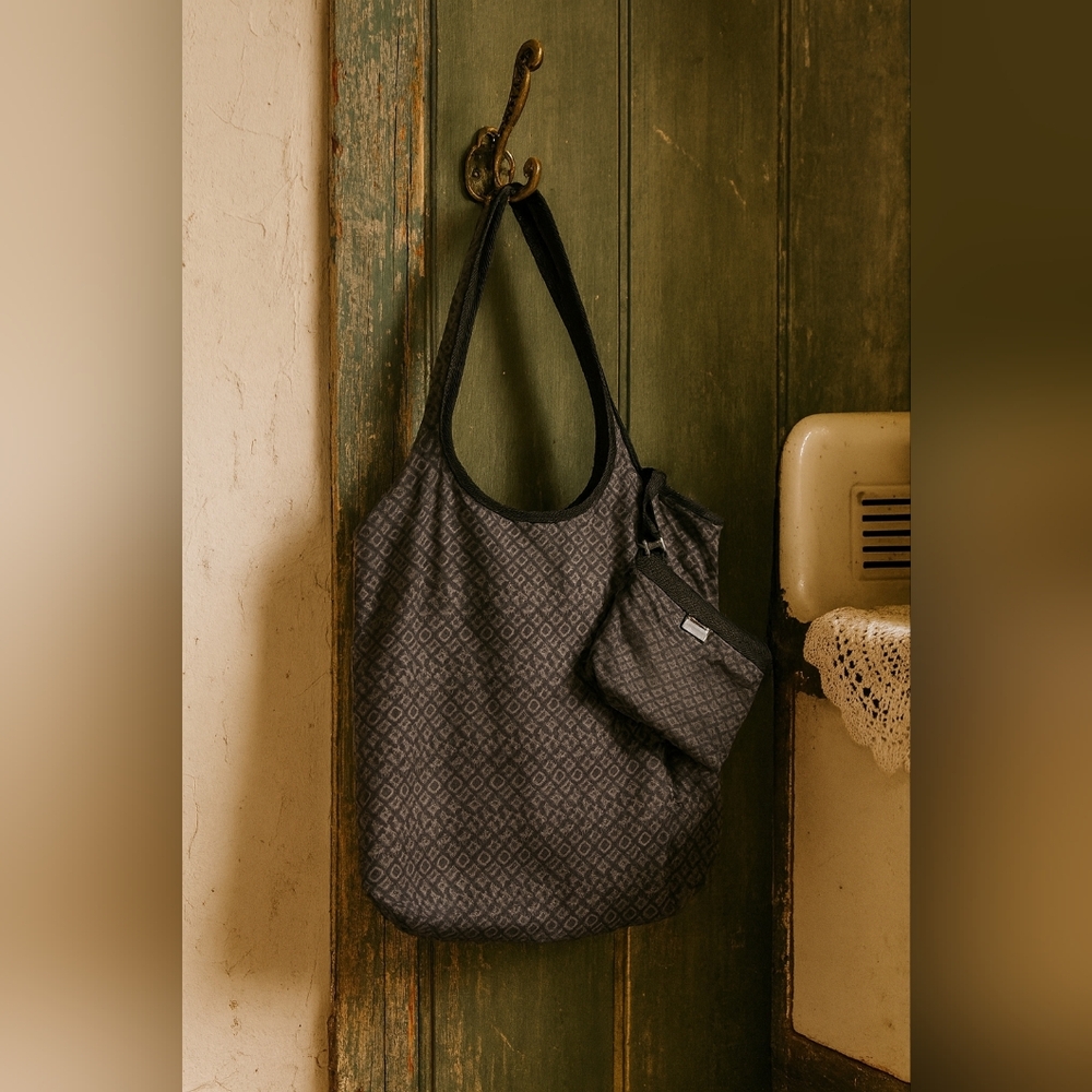 Harrods Reusable Tote Bag + Matching  Pouch